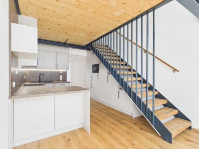 Dein neues Zuhause: Lichtdurchflutete Wohnung auf zwei Ebenen mit großer EBK!