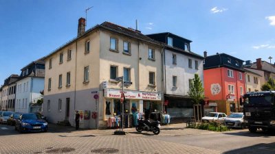RÖDELHEIM: Wohn- & Geschäftshaus mit Ausbaupotenzial
