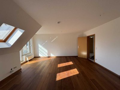 Urbaner Luxus: 4-Zimmer-Maisonette mit 2 Bädern und exzellentem Wohnambiente