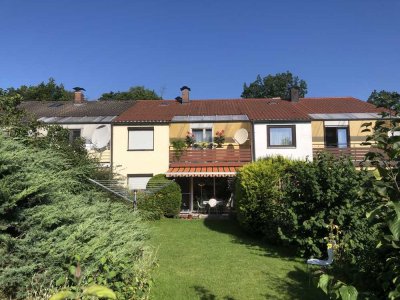 Gepflegtes RMH mit Garten und Garage