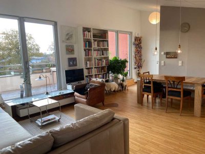 2-Zi. DG, Raumwunder im Grünen, offener Wohnbereich, großer Westbalkon, fußläufig zum Ostseestrand