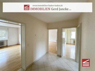 Baden-Baden, gut geschnittene Drei-Zimmer-Wohnung mit Balkon u. Carport
