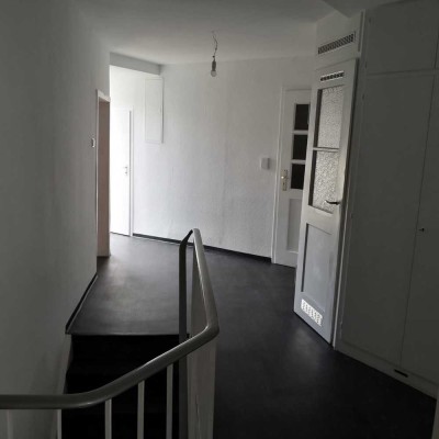 Zentrale Altbauwohnung mit Terrasse in Böblingen