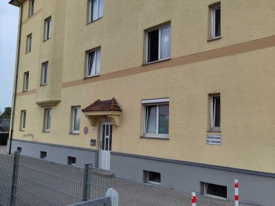 2 Zimmer Wohnung mit großer Küche