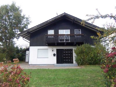 Titz-Hasselsweiler, freistehendes großes EFH mit beheizten Kellerräumen