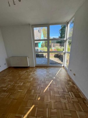 Lichtdurchflutete 1-Zimmer Wohnung + eigene Terrasse + Ankleideraum