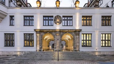 -YOO-
Extravagante Architektur vereint mit eigenem Fitness-/ und Spa-Bereich in beliebter Lage desi