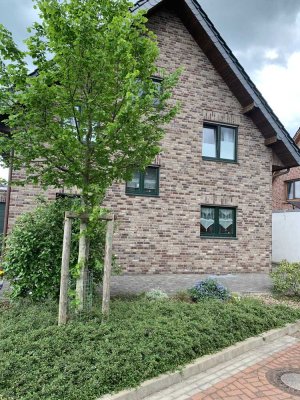 Attraktives 5-Zimmer-Einfamilienhaus mit gehobener Innenausstattung und EBK in Rheinberg
