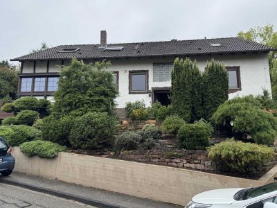 Ein Haus mit Seele, Raum für Ideen und einem Garten zum Verlieben - Großzügiges 8-Zimmer Haus