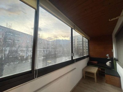 Helle, ruhige 2-Zimmer Eigentumswohnung mit verglaster Loggia in Neu-Rum