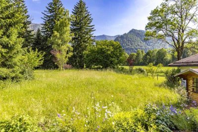FÜSSER: Kleiner Bungalow auf sonnigem Grundstück