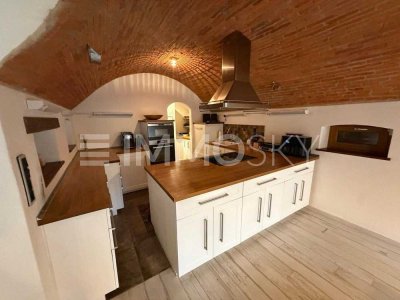 ** Exklusives Dreifach-Wohnjuwel – perfekt saniert! **
