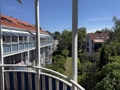 Helle 2-Zimmer-Wohnung zum Innenhof  mit EBK und Balkon in Ramersdorf / Giesing