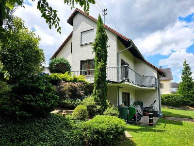 Attraktives Einfamilienhaus mit eindrucksvollem Naturgrundstück