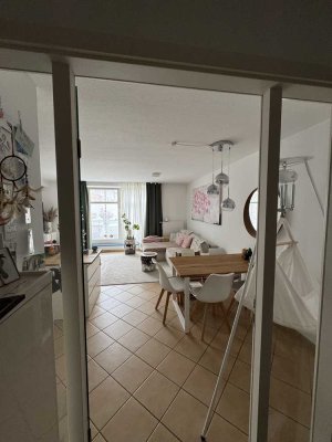 Zentrale 2-Zimmer-Wohnung mit Einbauküche in Neuss