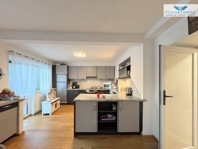 Große, sanierte 5-Zimmer-Wohnung mit Garage und AAP