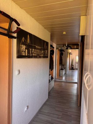 Moderne 2-Zimmer-Dachgeschosswohnung (68 m²) mit individueller Küche & Homeoffice-Option
