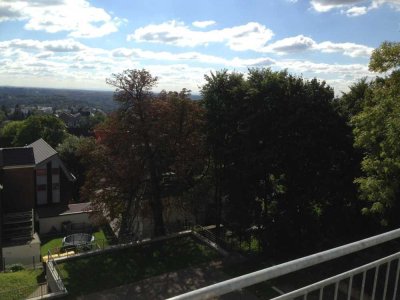Tolle Fernsicht! Attraktive 3,5-Zimmer-Maisonettewohnung mit Balkon