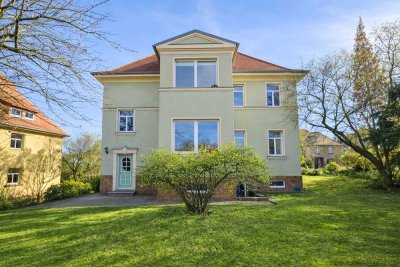 Mehrfamilienhaus mit großem Grundstück in Dresden-Leubnitz