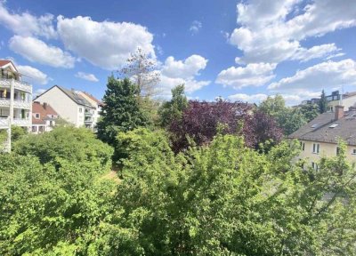 Seltene Chance in Bestlage: Provisionsfreies Juwel mit Parkett & Balkon
