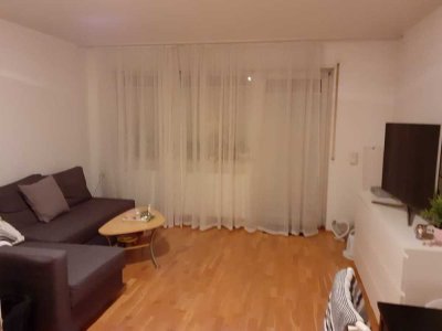 Schöne 1 Zimmer Wohnung mit Südloggia