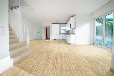 160 m²  Nutzfläche - Eigener Zugang (Haus im Haus) -- 4 Zimmer Wohnung inkl. Terrasse