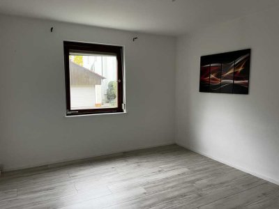 Kleine 3-ZIMMER-WOHNUNG MIT BALKON - ideal für 2 Personen!