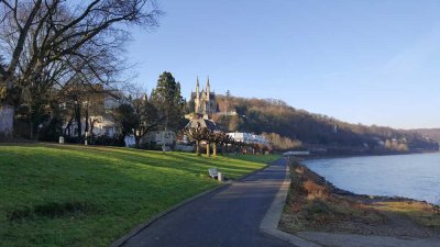 Exklusives Penthouse mit 3,5 Zimmern und 70 m² Balkon von privat in Remagen