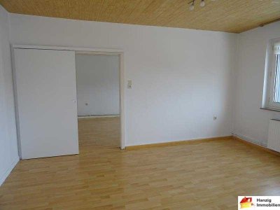 Mit Laminatboden! 3-4 Zimmer Wohnung im 5-Familienhaus in Bielefeld Ubbedissen!