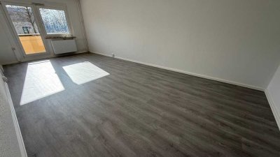 2 Monate kaltmiefrei - Modernem Bodenbelag - großer Südbalkon - Viel Platz für ALLE!!