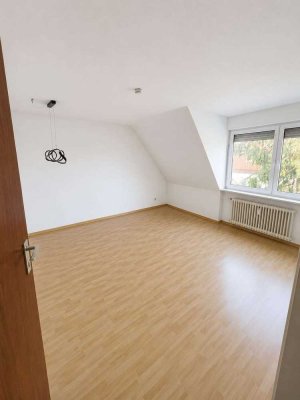 Helle 3-Zimmer-Dachgeschosswohnung in Nürnberg-Reichelsdorf