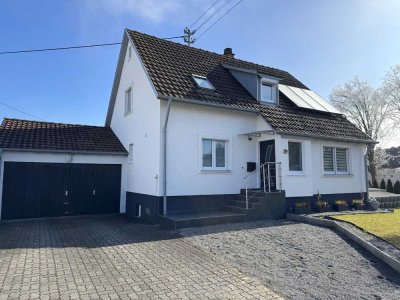 Schönes Einfamilienhaus mit Garten und Garage, einziehen & wohlfühlen