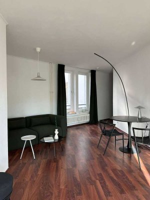 Stilvoll möblierte 3-Zimmer-Wohnung mit Wintergarten & Stellplatz in Bestlage am Tiergarten