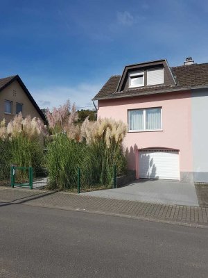 Gemütliche 4 Zimmer Doppelhaushälfte