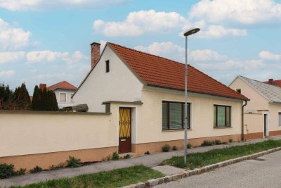 Wohnträume erfüllen: Renovierungsbedürftiges Haus mit viel Potenzial und gemütlichem Garten