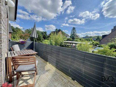 Drei-Zimmer mit Balkon und Carport-Stellplatz.