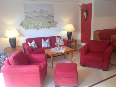 Geschmackvolle 2-Zimmer-EG-Wohnung incl. gehobener Innenausstattung mit Terrasse und EBK in Wallgau