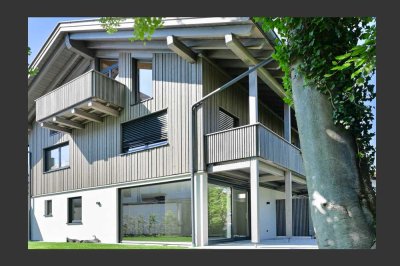 ENERGIEEFFIZIENTES HOLZHAUS für Familien - absolut zentral - DHH/NEUBAU 2022