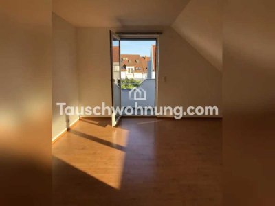 Tauschwohnung: Dachgeschoss in freistehendem Einfamilienhaus +Balkon