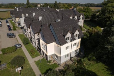 Schöne 3-Zimmer-Wohnung mit Blick ins Grüne und Stellplatz