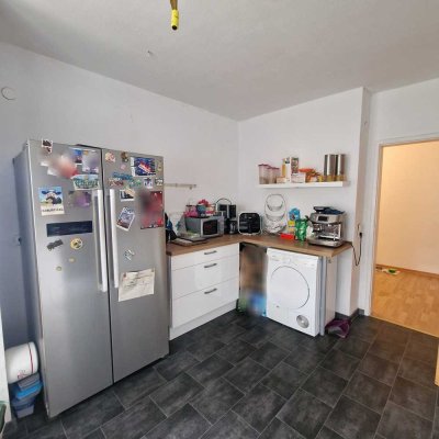Ab Ende Oktober vollständig renovierte 3-Raum-Wohnung mit Balkon und EBK in Heppenheim-64646