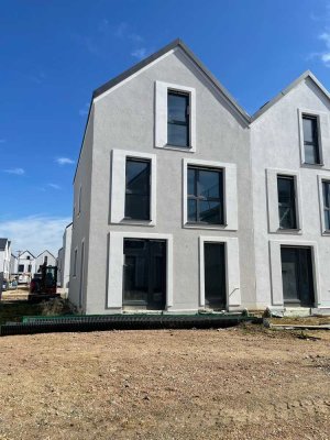 Moderner Neubau in Köfering, Regensburg – Ideal für junge Familien
