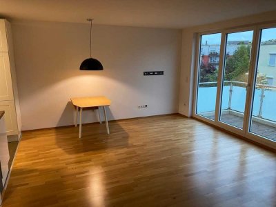 2-Zimmer-Wohnung mit Balkon und EBK in Dachau ***Sbahn - und Altstadtnähe***