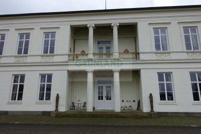 *Architektonisches Juwel in See- und Wald Lage!*