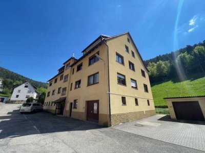Attraktive 4 Zimmer Wohnung in traumhaft gelegener Wohnanlage