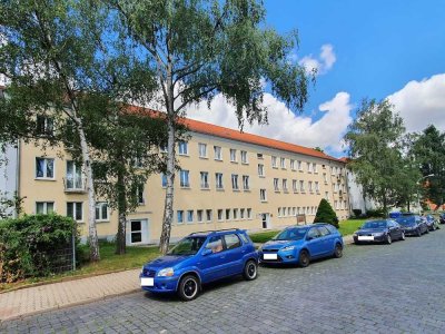 FÜR SINGLES und PAARE - frisch renovierte Wohnung