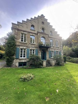 Charmantes Denkmalobjekt: 3-Zimmer-Wohnung + separates 1-Zimmer-Studio