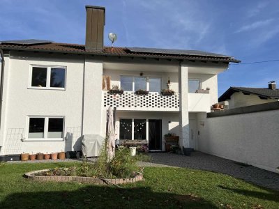 Schöne, helle 3,5-Zimmer-Wohnung mit Balkon und Gemeinschaftsgarten in Taufkirchen (Vils) im Lkr. ED