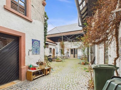 Charmanter Vierseithof mit bis zu drei Einheiten