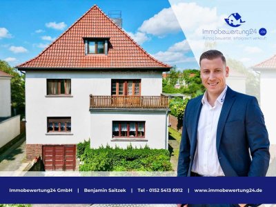 Zweifamilienhaus im Stadtvillenstil mit großzügigem Grundstück und  Wellnessbereich!